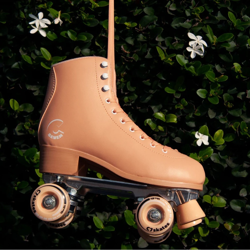 C7 Roller Skates